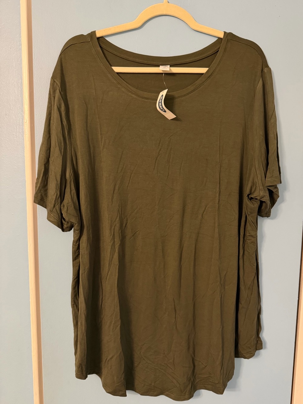 NWT Old Navy Olive Scoop Neck Short Sleeve Tee